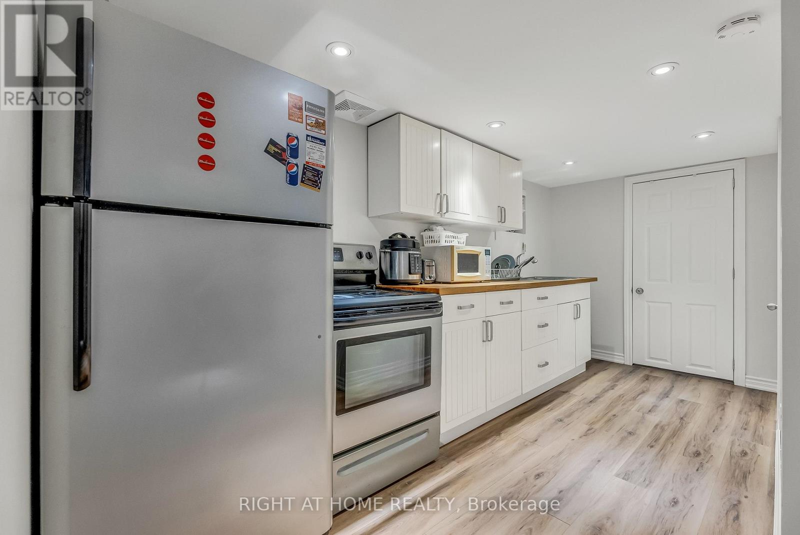 232 Sixth Street, Toronto, Ontario  M8V 3A7 - Photo 29 - W12438977