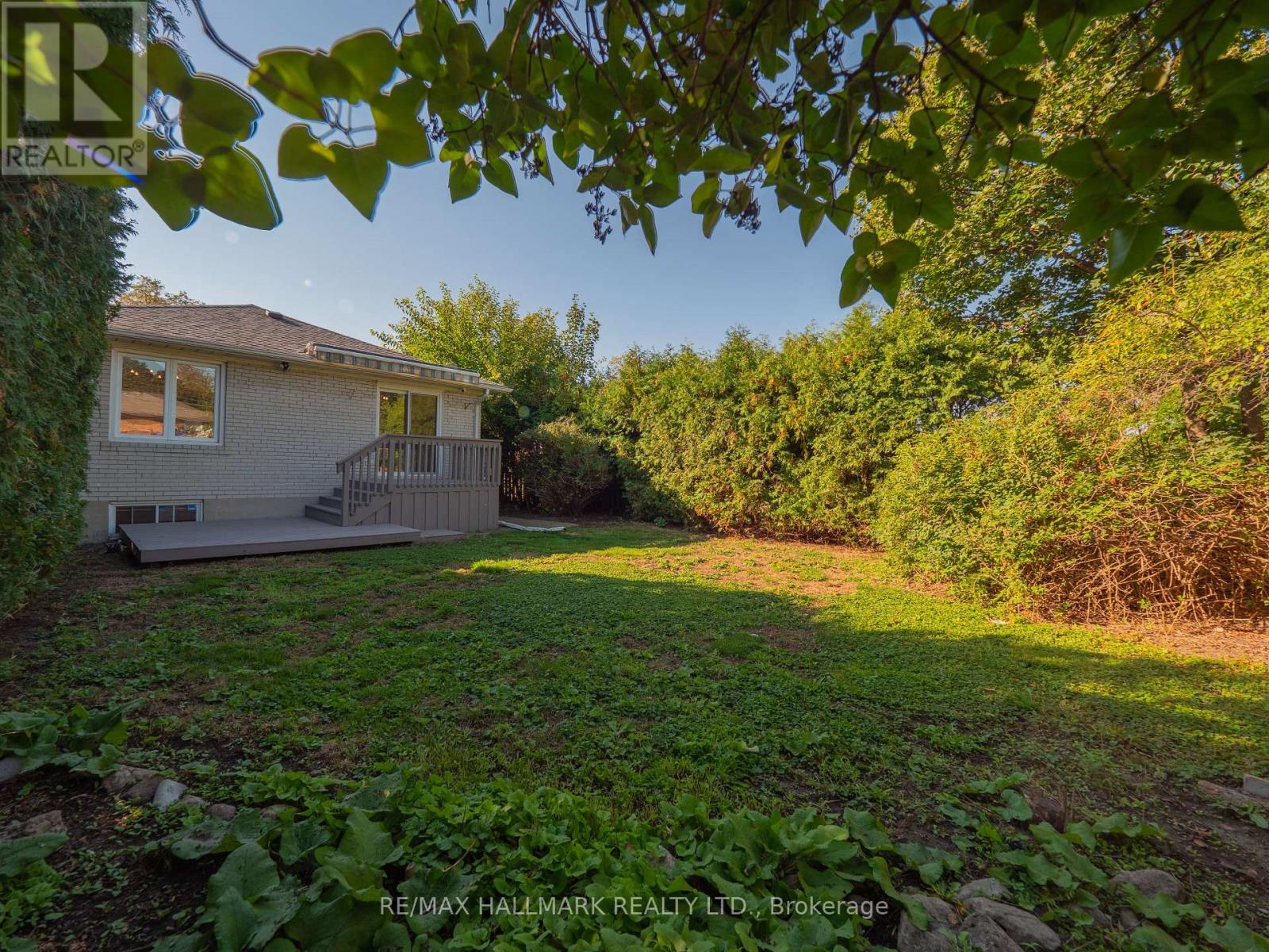 34 Guernsey Drive, Toronto, Ontario  M9C 3A6 - Photo 39 - W12438980