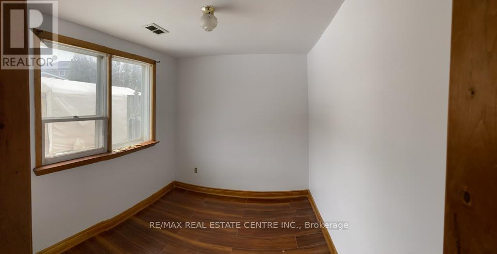 462 Scarsdale Crescent, Oakville, Ontario  L6W 3W7 - Photo 12 - W12438985