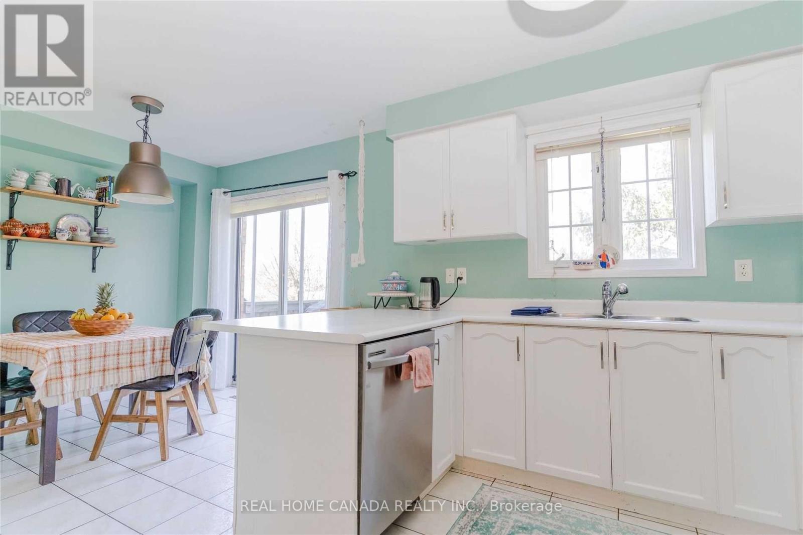 50 - 2665 Thomas Street, Mississauga, Ontario  L5M 6G6 - Photo 10 - W12438986