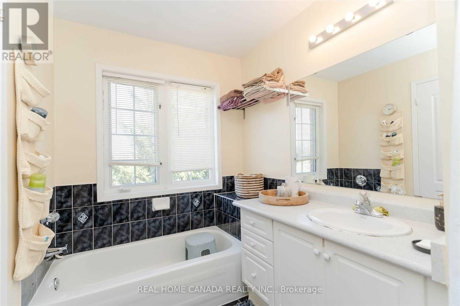50 - 2665 Thomas Street, Mississauga, Ontario  L5M 6G6 - Photo 17 - W12438986