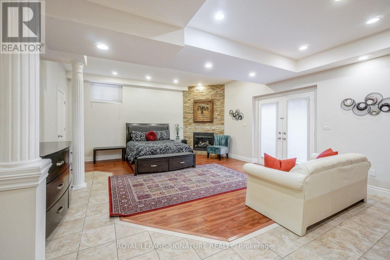 1312 Kestell Boulevard, Oakville, Ontario  L6H 0B9 - Photo 27 - W12439001