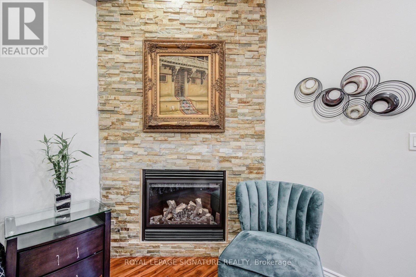 1312 Kestell Boulevard, Oakville, Ontario  L6H 0B9 - Photo 28 - W12439001