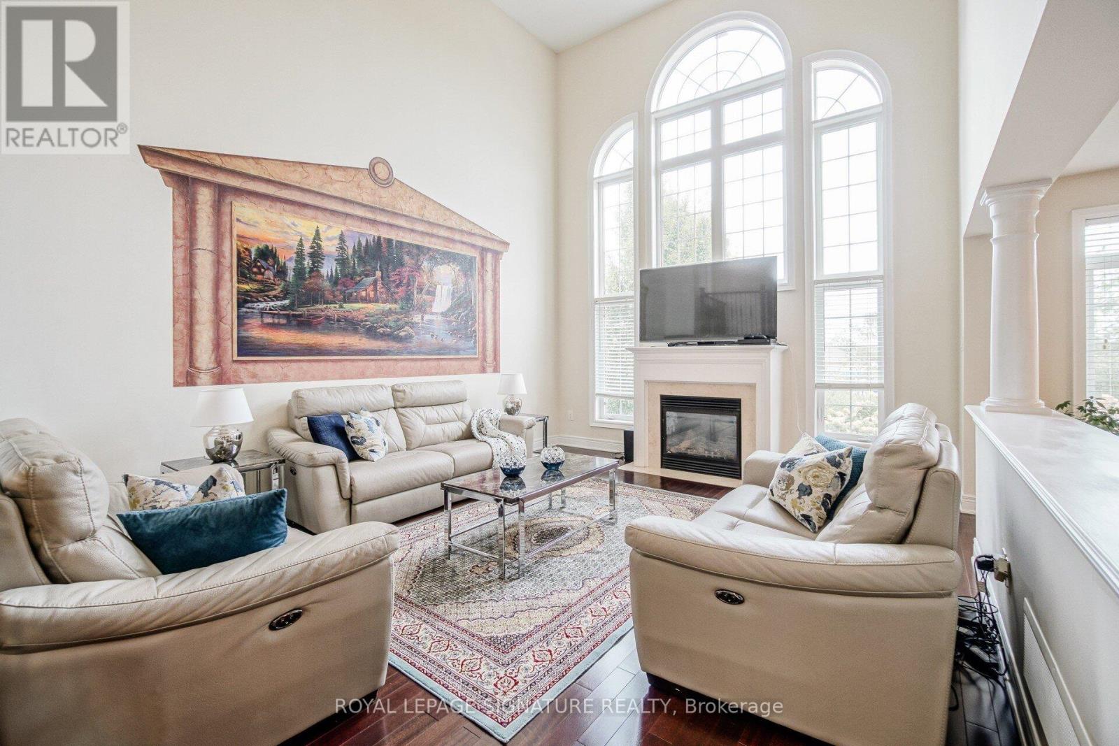1312 Kestell Boulevard, Oakville, Ontario  L6H 0B9 - Photo 8 - W12439001