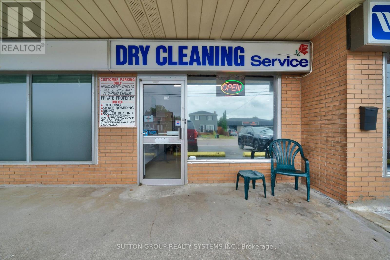 132-134 Morrell Street, Brantford, Ontario  N3T 4J8 - Photo 2 - X12438976