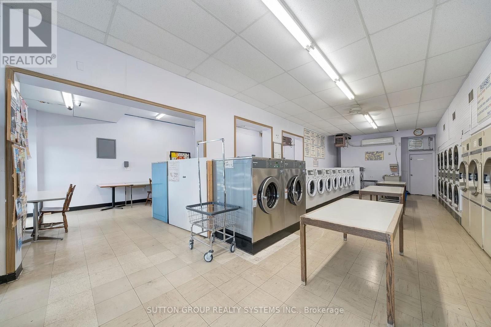 132-134 Morrell Street, Brantford, Ontario  N3T 4J8 - Photo 6 - X12438976