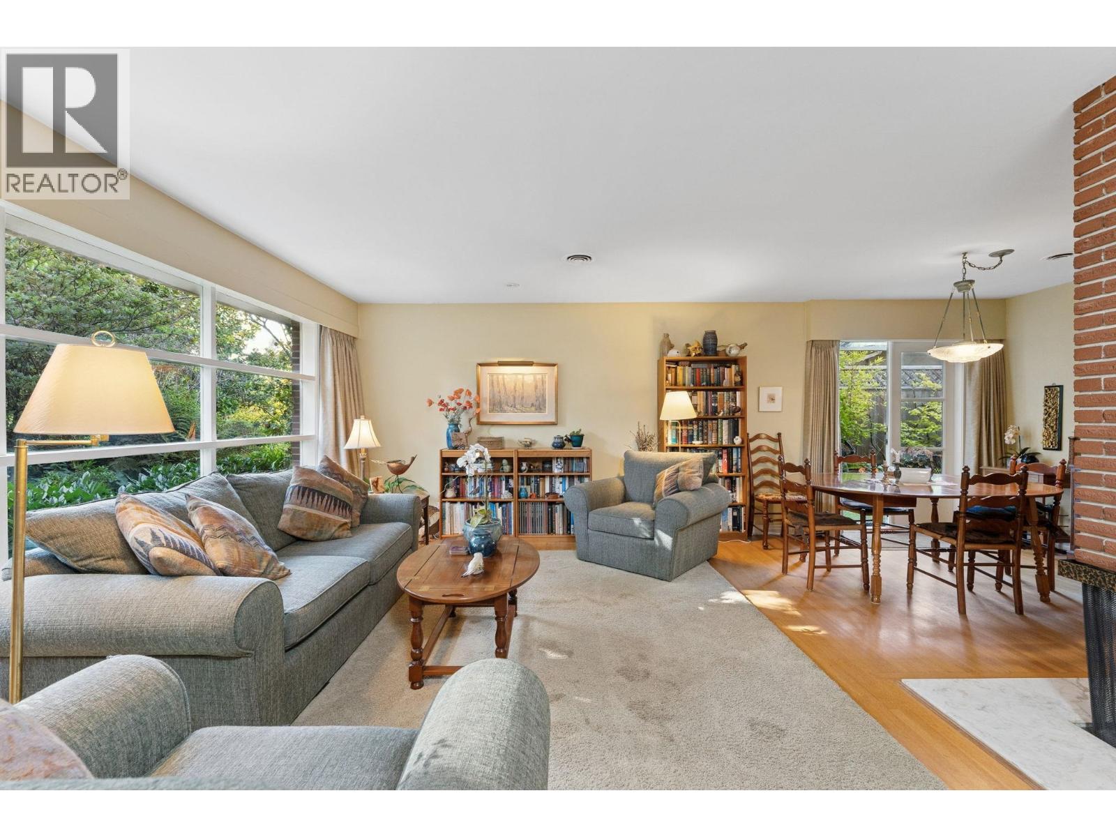 2658 Newmarket Drive, North Vancouver, British Columbia  V7R 2T4 - Photo 3 - R3054441