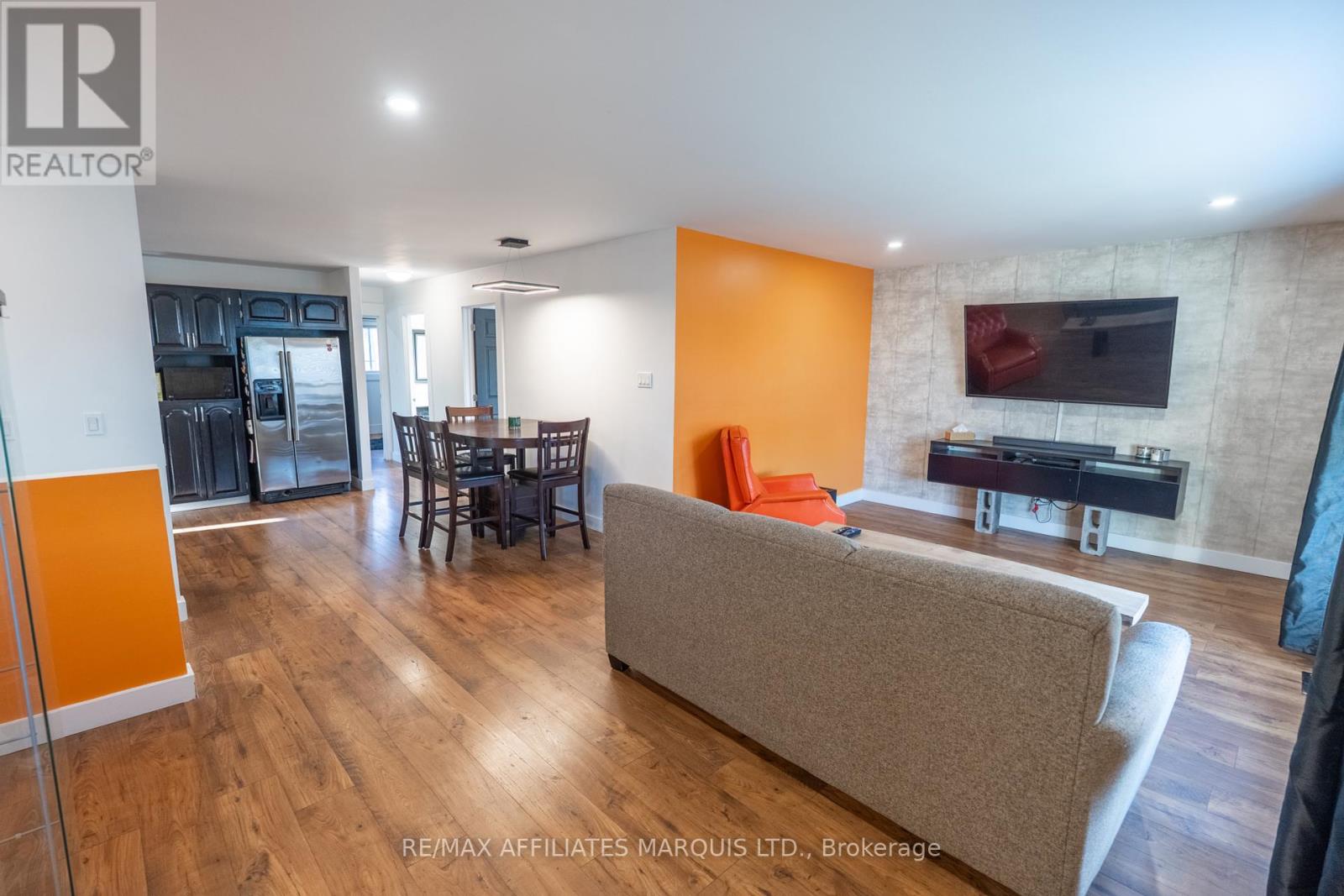 1017 Marleau Avenue, Cornwall, Ontario  K6H 2W6 - Photo 5 - X12439014