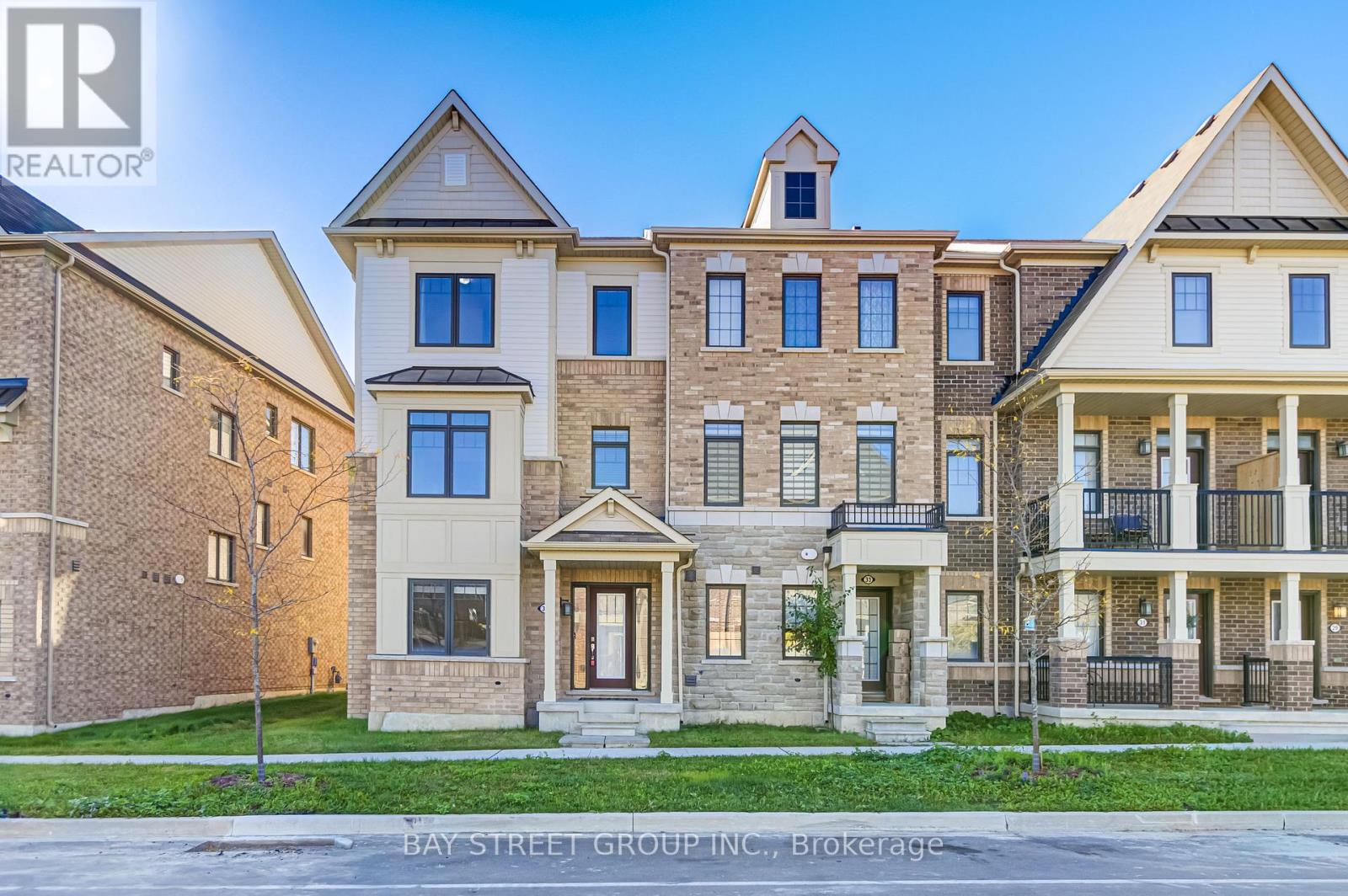 35 George Peach Avenue, Markham, Ontario  L6C 0Z2 - Photo 1 - N12425074