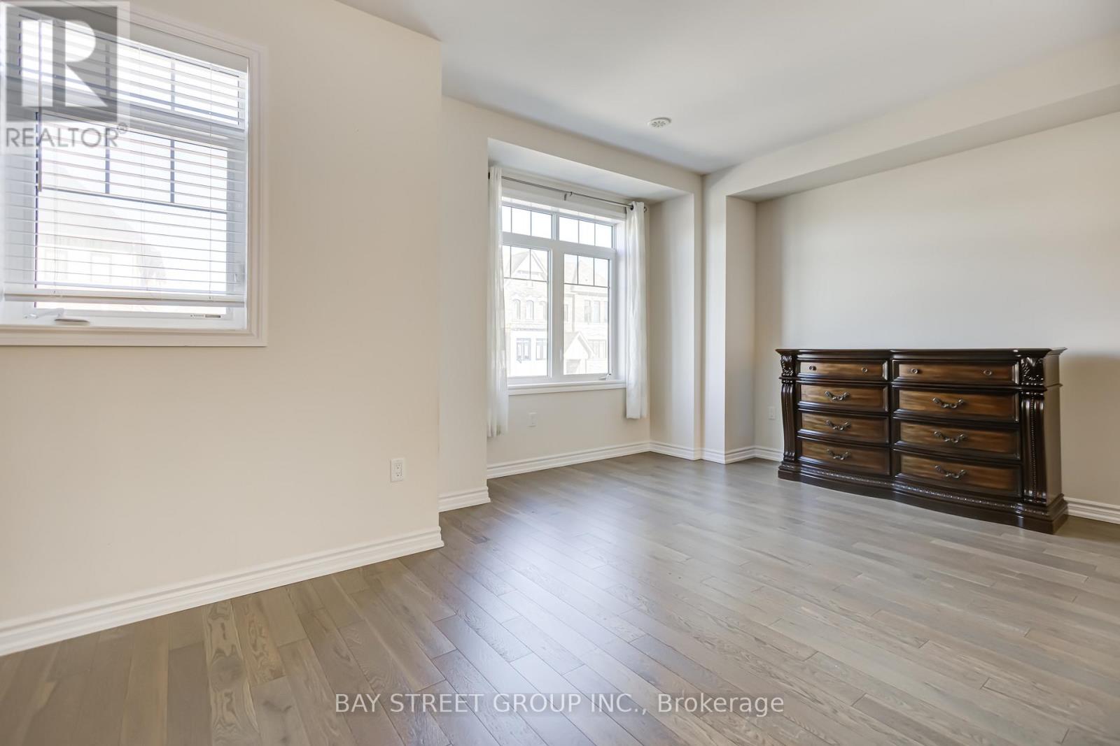 35 George Peach Avenue, Markham, Ontario  L6C 0Z2 - Photo 27 - N12425074