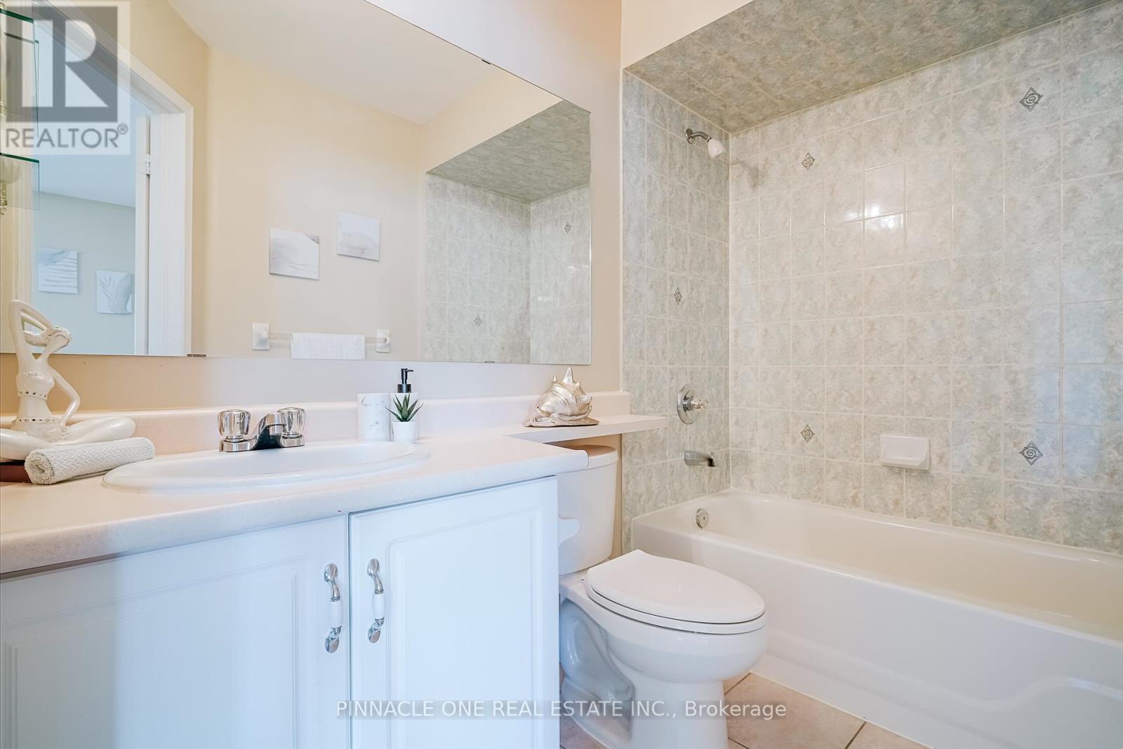 52 Vogue Street, Markham, Ontario  L3S 4G5 - Photo 14 - N12439006