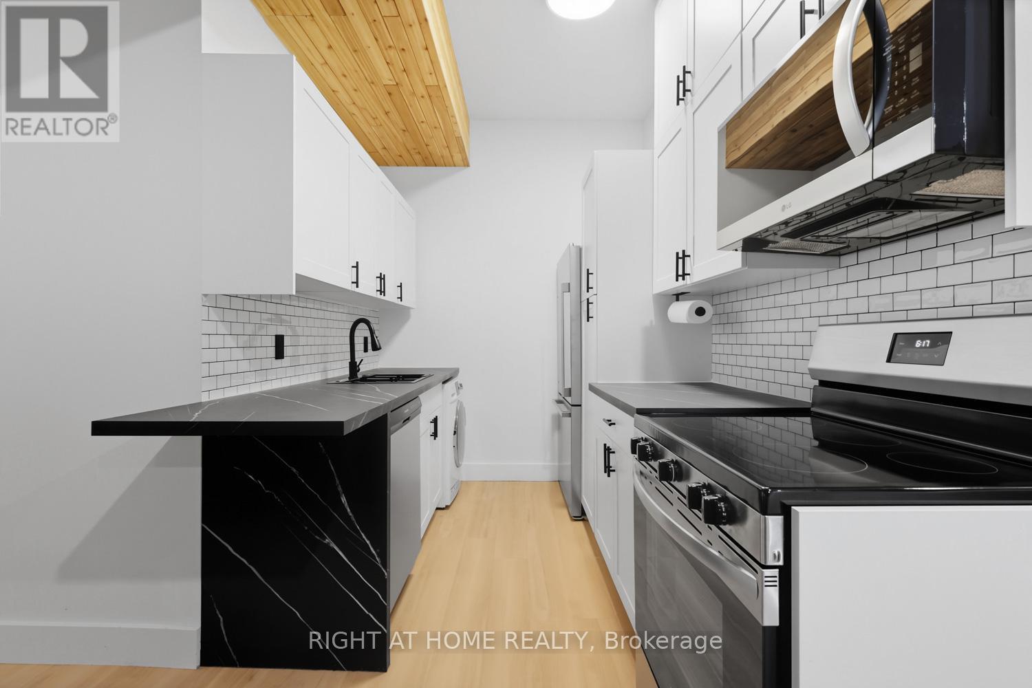 15415 Jane Street, King, Ontario  L7B 1A3 - Photo 18 - N12439023