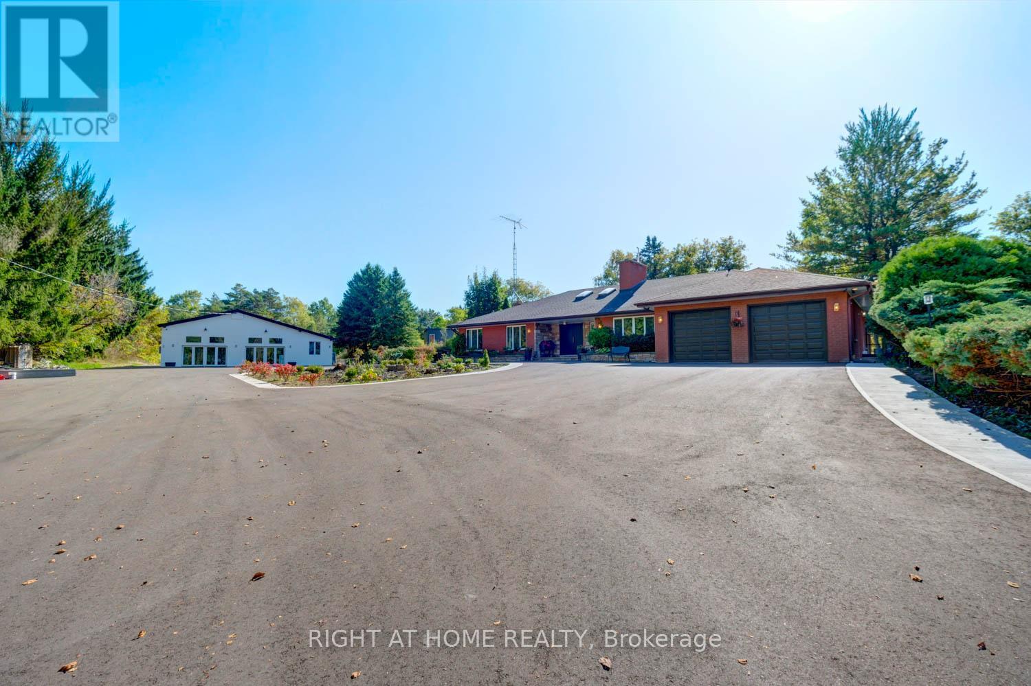 15415 Jane Street, King, Ontario  L7B 1A3 - Photo 2 - N12439023