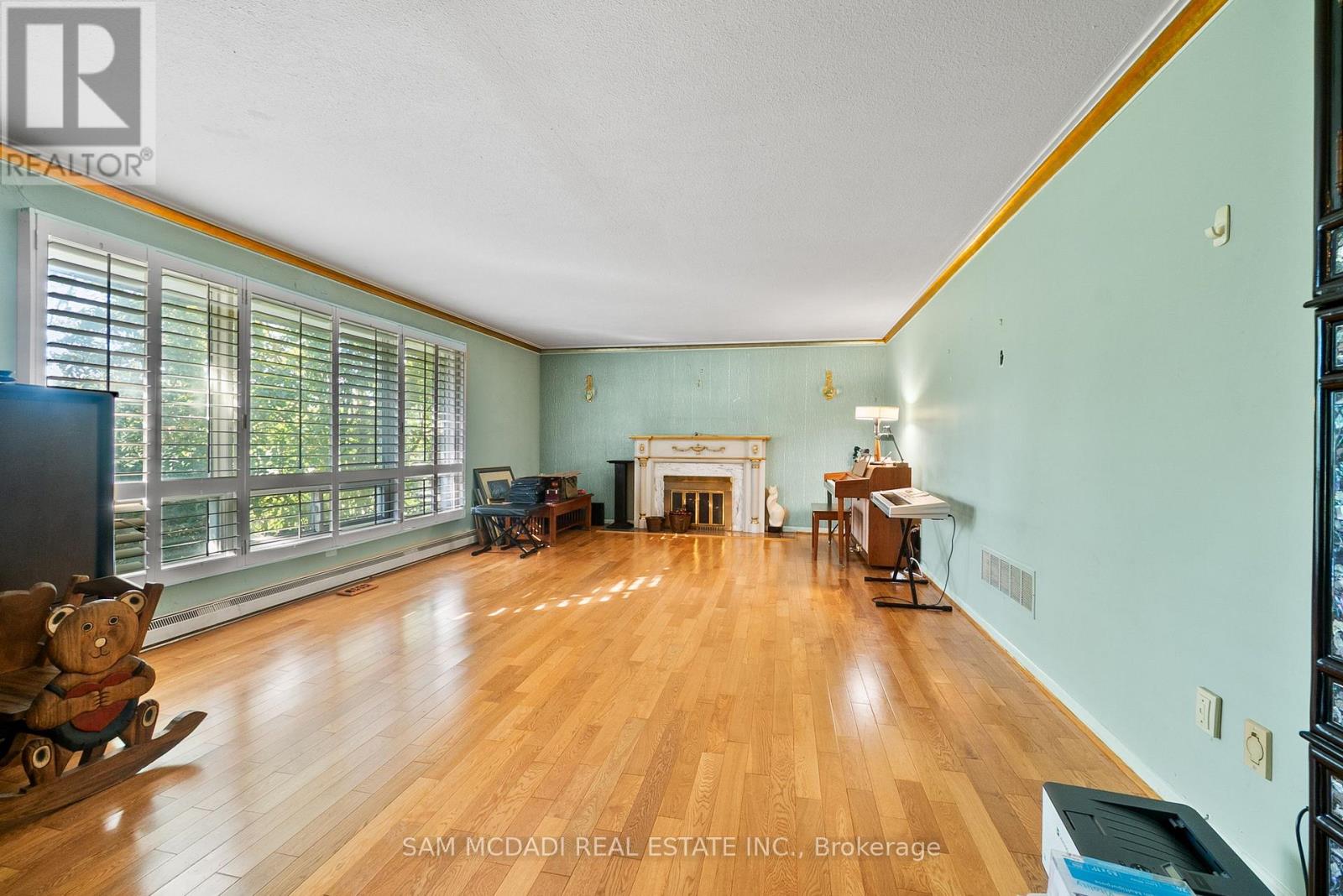 610 Kedleston Way, Mississauga, Ontario  L5H 1Y5 - Photo 12 - W12439019