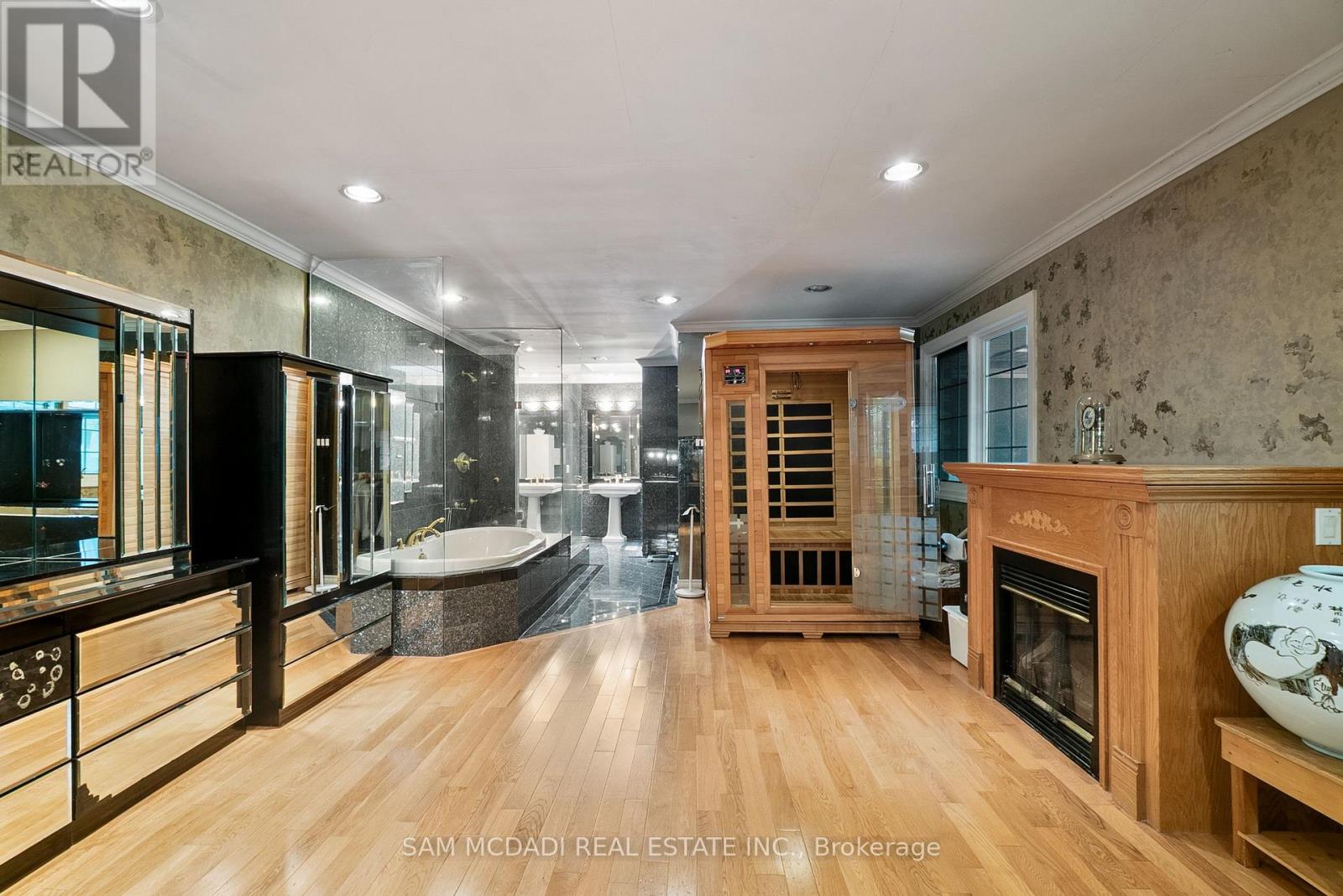 610 Kedleston Way, Mississauga, Ontario  L5H 1Y5 - Photo 22 - W12439019