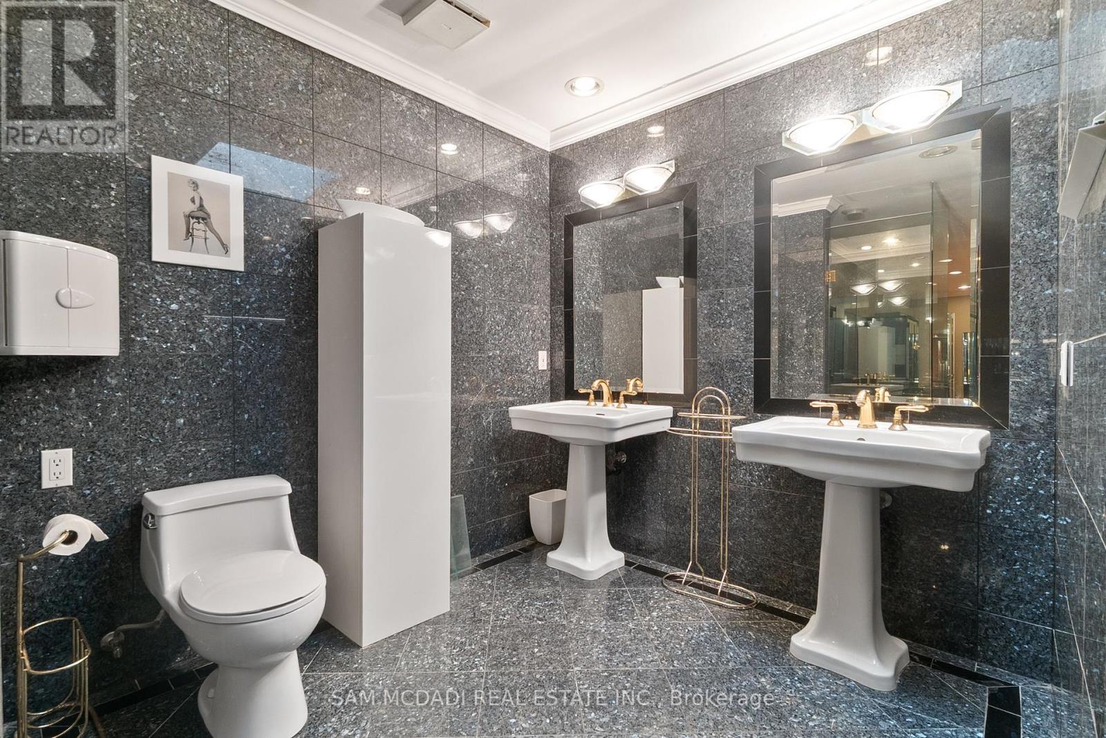 610 Kedleston Way, Mississauga, Ontario  L5H 1Y5 - Photo 26 - W12439019