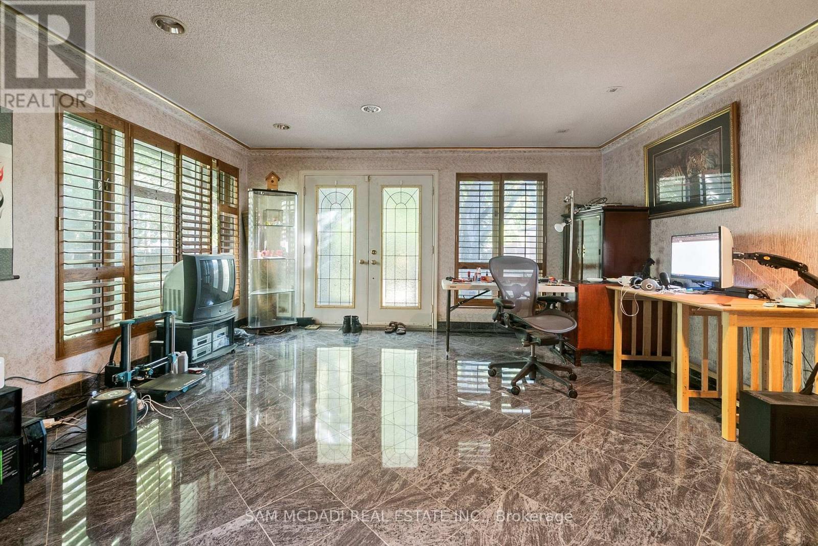 610 Kedleston Way, Mississauga, Ontario  L5H 1Y5 - Photo 30 - W12439019