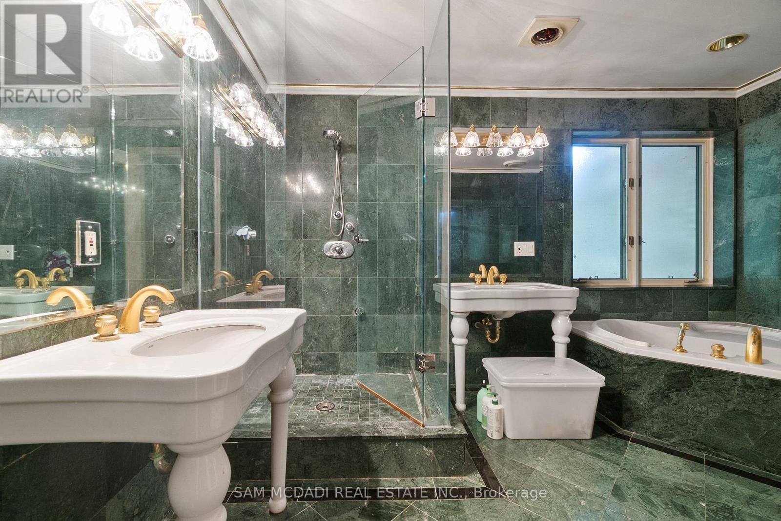 610 Kedleston Way, Mississauga, Ontario  L5H 1Y5 - Photo 31 - W12439019