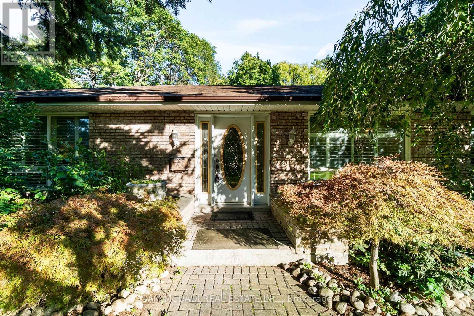 610 Kedleston Way, Mississauga, Ontario  L5H 1Y5 - Photo 47 - W12439019