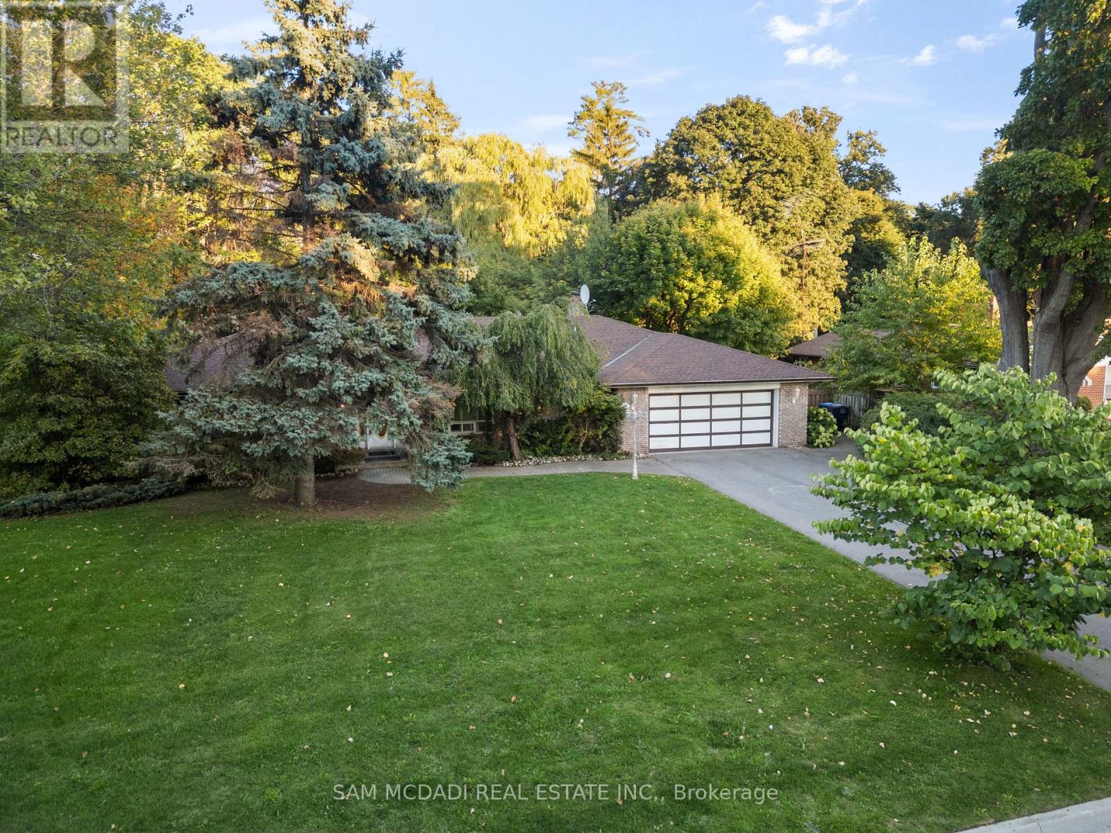 610 Kedleston Way, Mississauga, Ontario  L5H 1Y5 - Photo 8 - W12439019