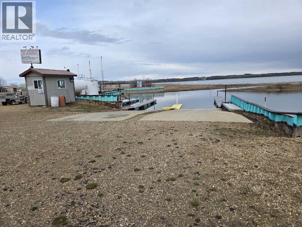 140 Bruhn Boulevard, Rural Ponoka County, Alberta  T4N 4E7 - Photo 7 - A2217354