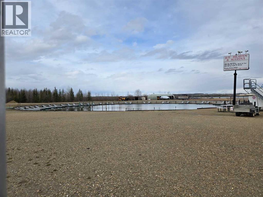 140 Bruhn Boulevard, Rural Ponoka County, Alberta  T4N 4E7 - Photo 9 - A2217354