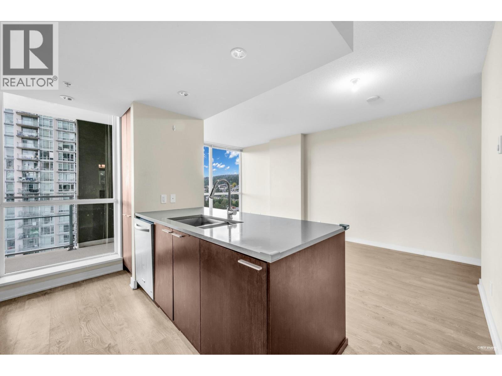 2307 2975 Atlantic Avenue, Coquitlam, British Columbia  V3B 0C5 - Photo 7 - R3035052