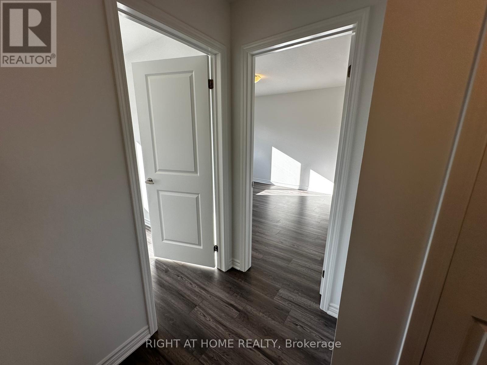 349 Millstone Street, Kitchener, Ontario  N2R 0V4 - Photo 11 - X12439021