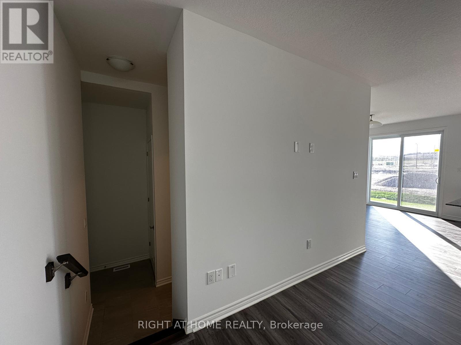 349 Millstone Street, Kitchener, Ontario  N2R 0V4 - Photo 13 - X12439021