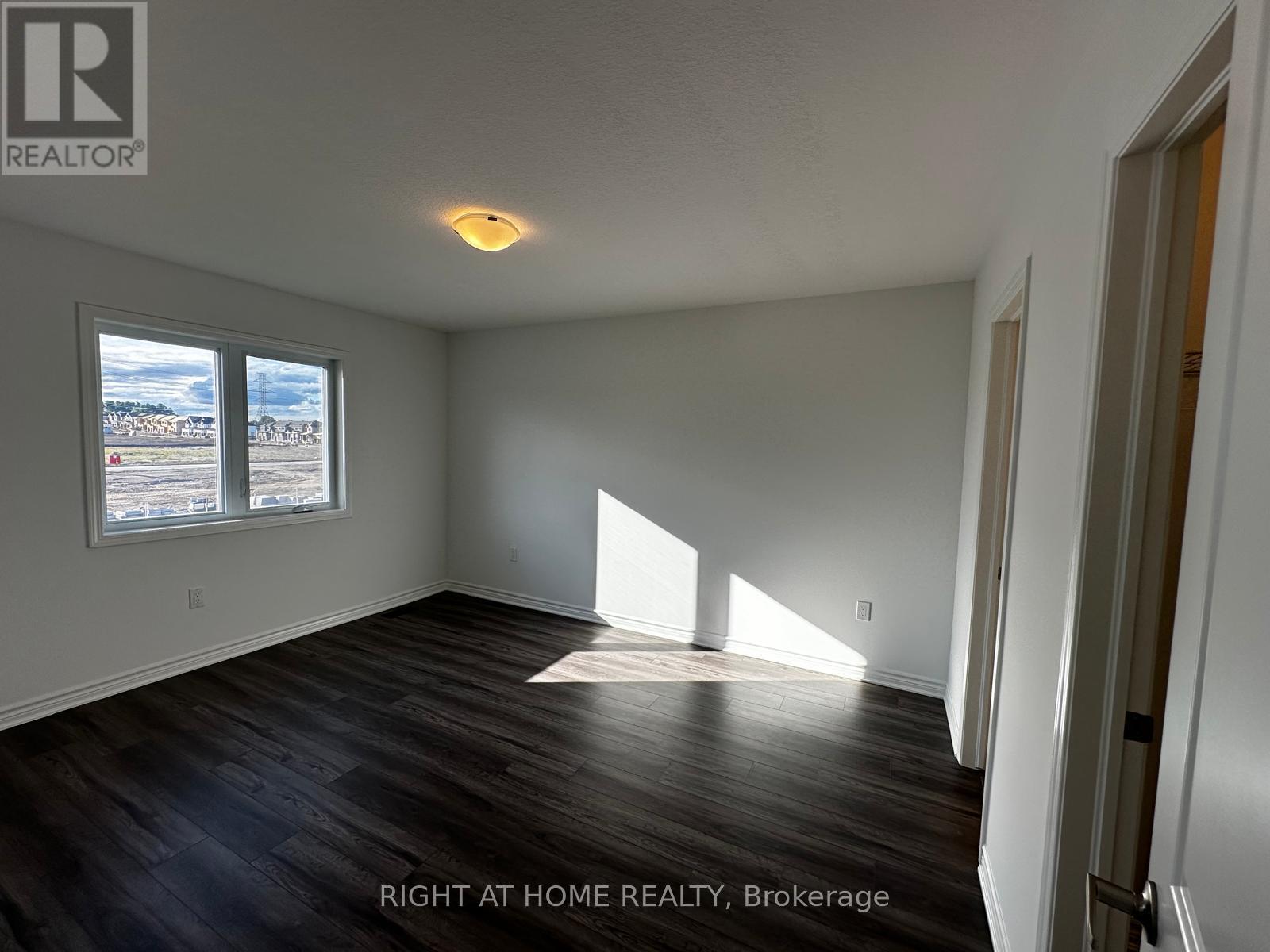 349 Millstone Street, Kitchener, Ontario  N2R 0V4 - Photo 17 - X12439021