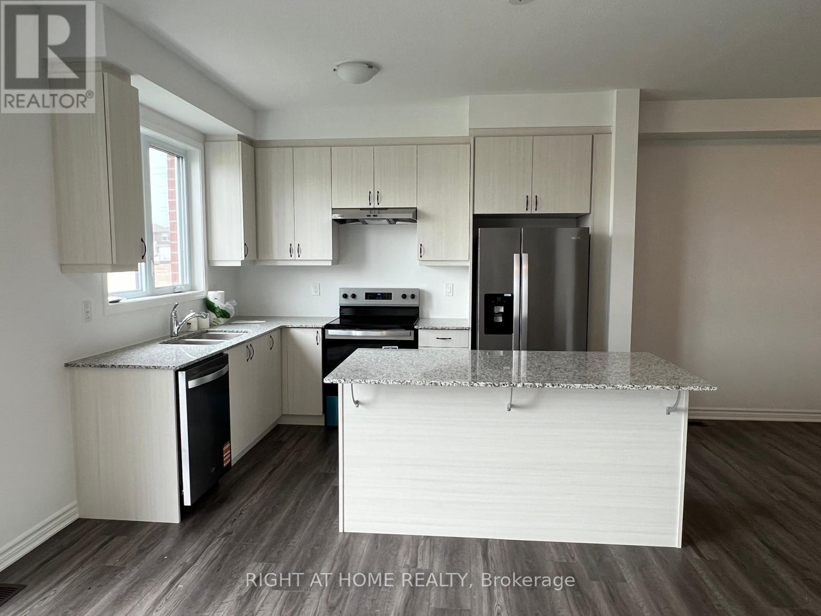 349 Millstone Street, Kitchener, Ontario  N2R 0V4 - Photo 32 - X12439021