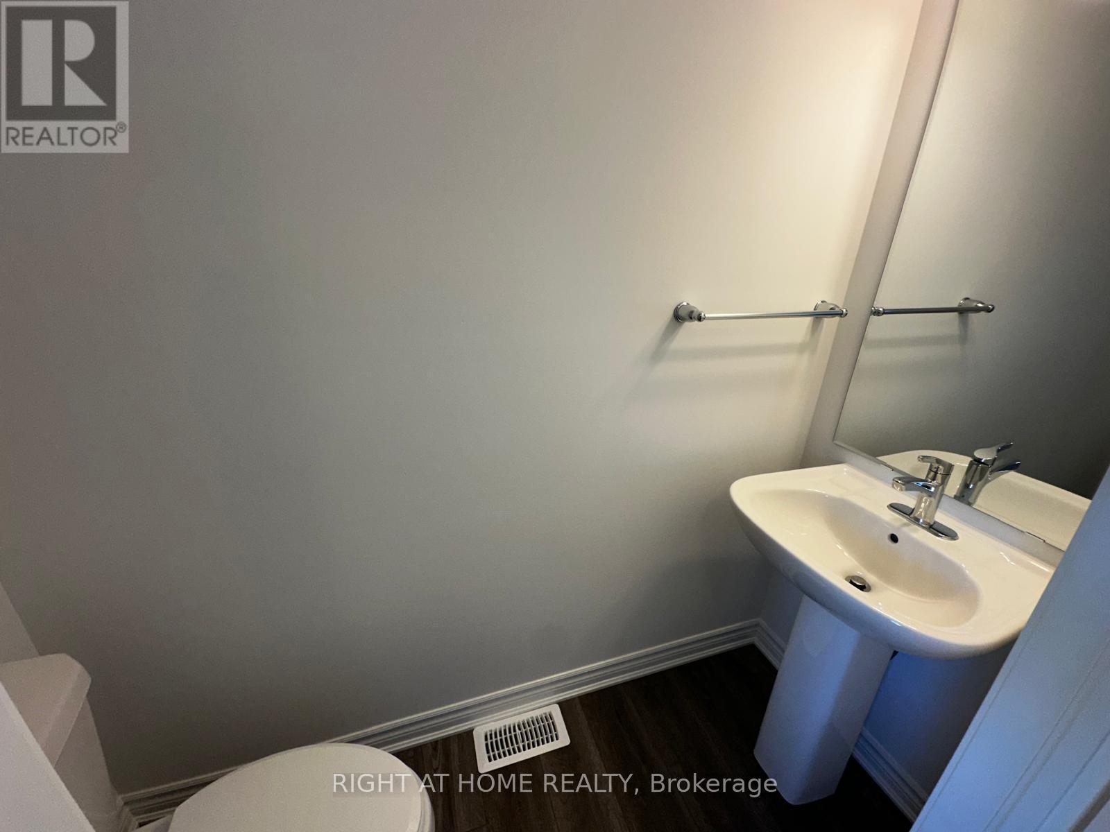 349 Millstone Street, Kitchener, Ontario  N2R 0V4 - Photo 4 - X12439021