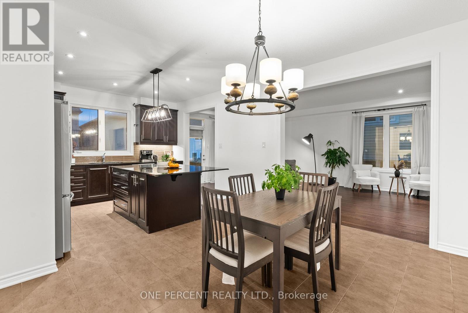 358 Meadowbreeze Drive, Ottawa, Ontario  K2M 0K3 - Photo 12 - X12439028