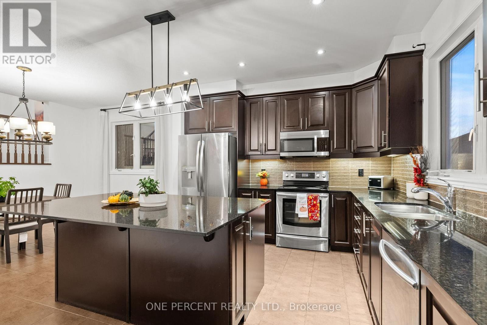 358 Meadowbreeze Drive, Ottawa, Ontario  K2M 0K3 - Photo 15 - X12439028