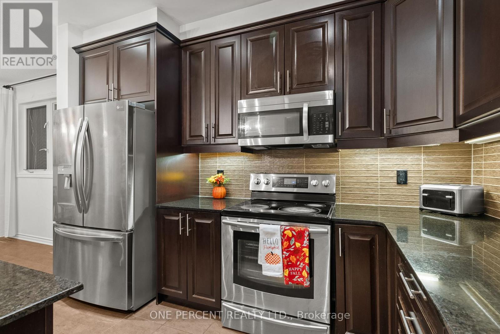 358 Meadowbreeze Drive, Ottawa, Ontario  K2M 0K3 - Photo 17 - X12439028