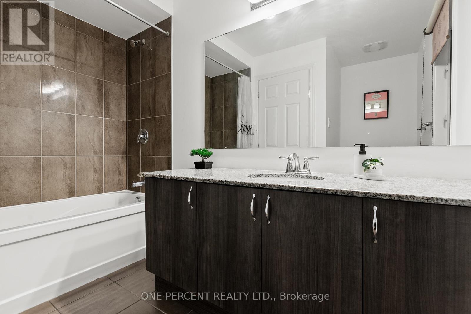 358 Meadowbreeze Drive, Ottawa, Ontario  K2M 0K3 - Photo 36 - X12439028