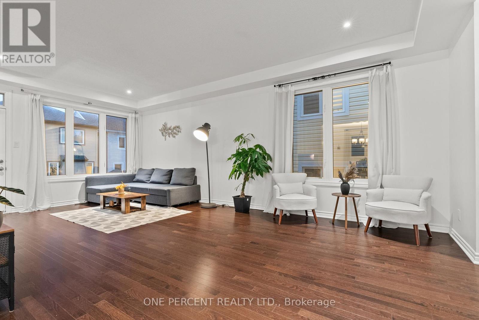 358 Meadowbreeze Drive, Ottawa, Ontario  K2M 0K3 - Photo 7 - X12439028