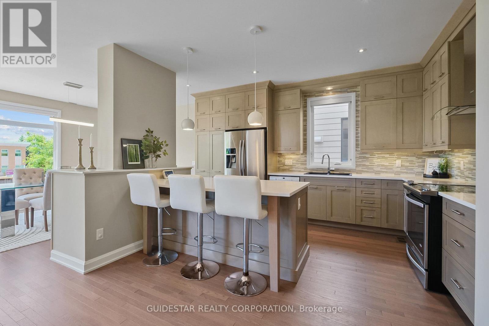 620 Bridleglen Crescent, Ottawa, Ontario  K2M 0H1 - Photo 8 - X12439032