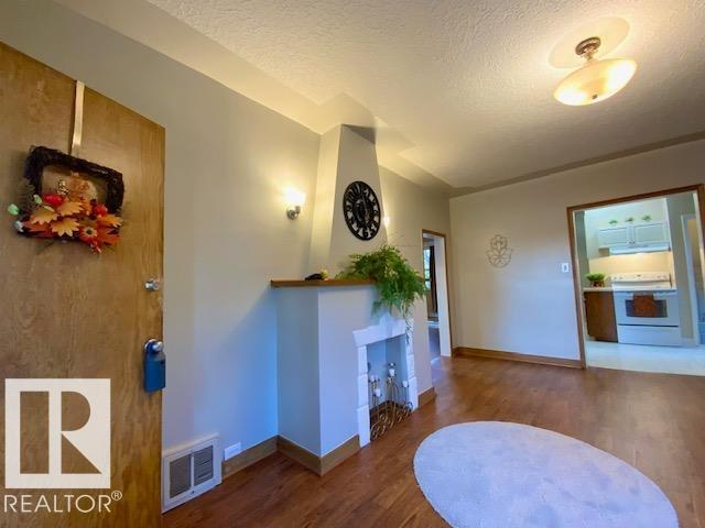 5104 52 Av, Wetaskiwin, Alberta  T9A 0X3 - Photo 6 - E4460338
