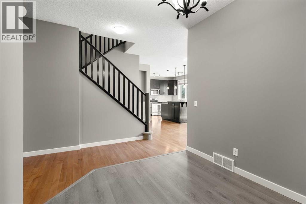 9 Panamount Street, Calgary, Alberta  T3K 0H2 - Photo 6 - A2259406