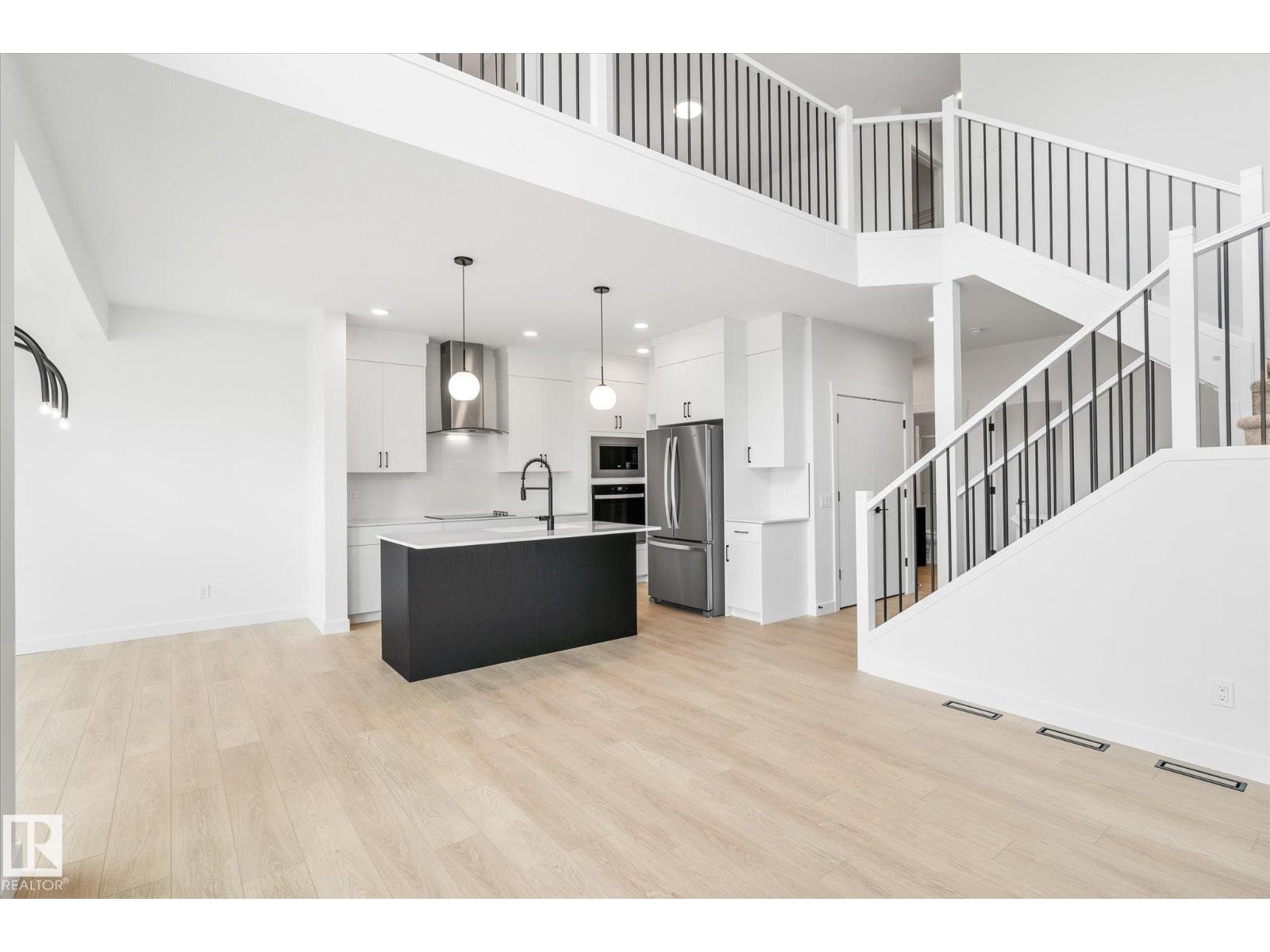 22607 89 Av Nw, Edmonton, Alberta  T5T 7W8 - Photo 2 - E4460347