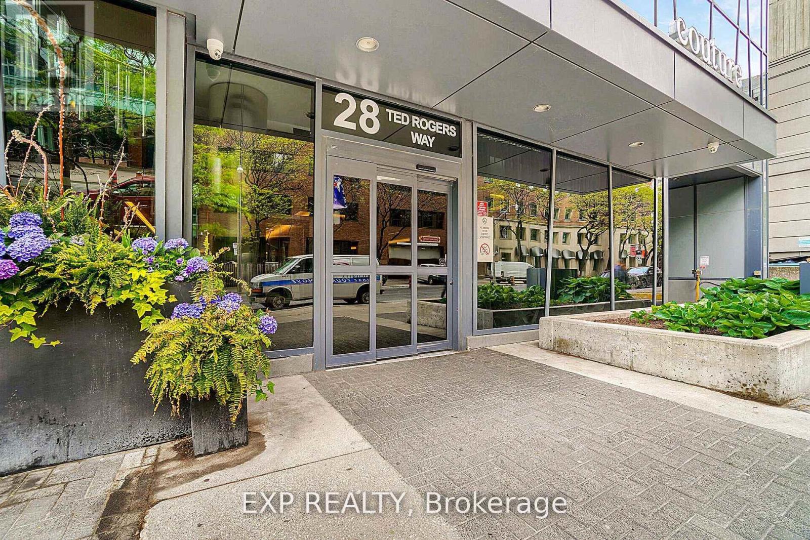 308 - 28 Ted Rogers Way, Toronto, Ontario  M4Y 2W7 - Photo 18 - C12439027