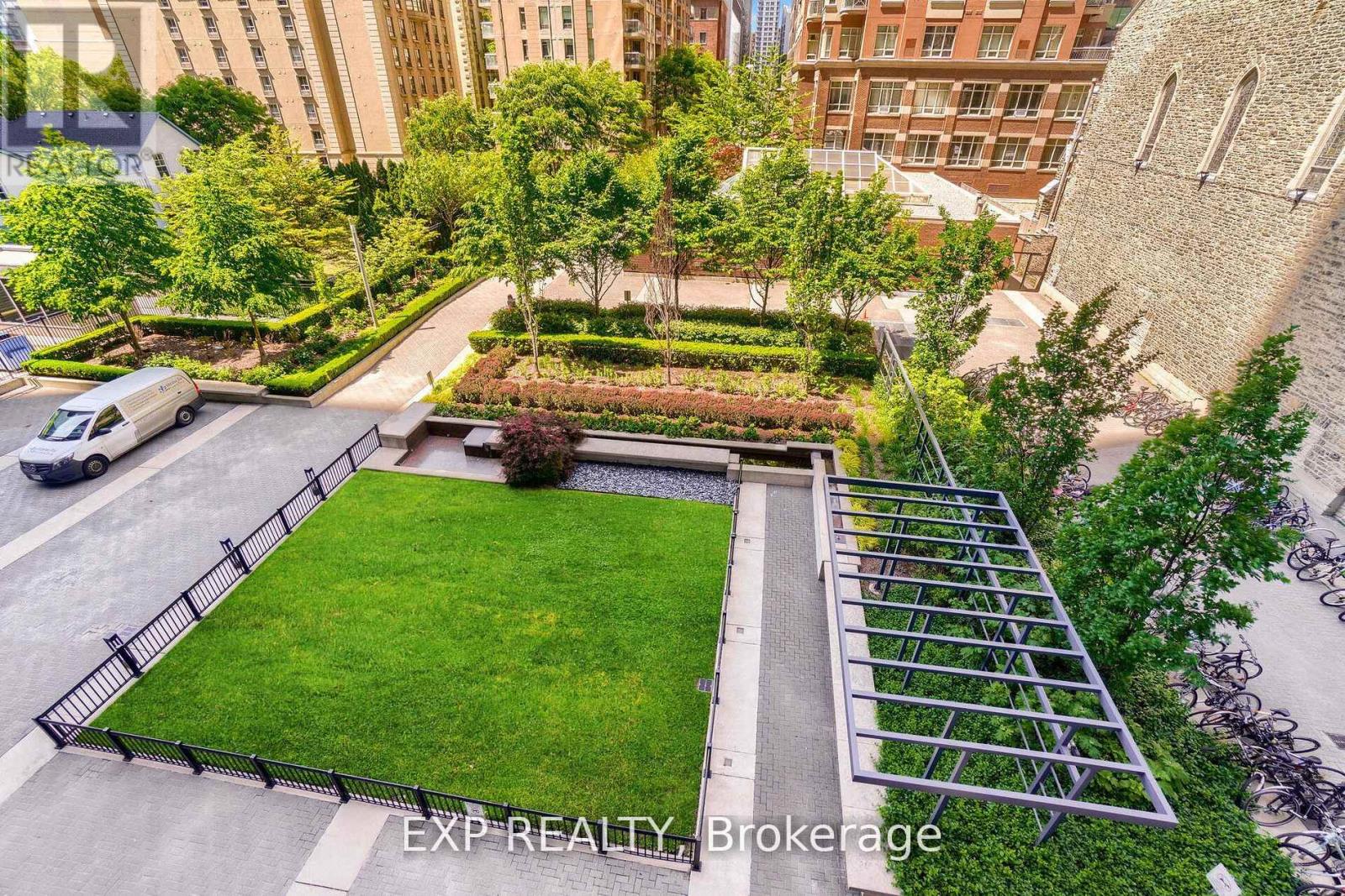 308 - 28 Ted Rogers Way, Toronto, Ontario  M4Y 2W7 - Photo 30 - C12439027