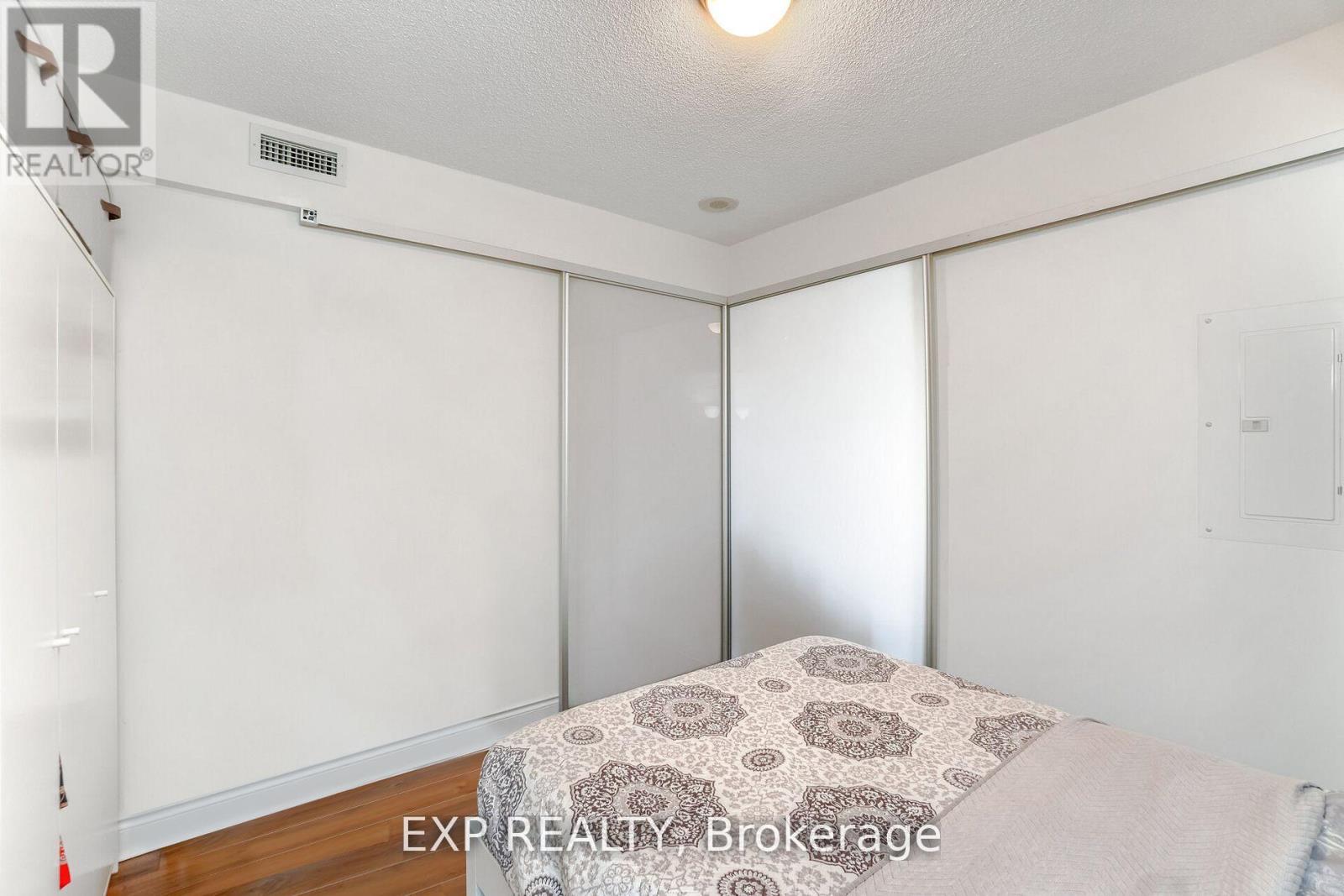 308 - 28 Ted Rogers Way, Toronto, Ontario  M4Y 2W7 - Photo 36 - C12439027