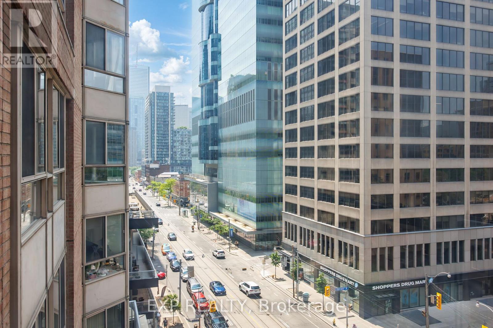 817 - 711 Bay Street, Toronto (Bay Street Corridor), Ontario  M5G 2J8 - Photo 1 - C12439029