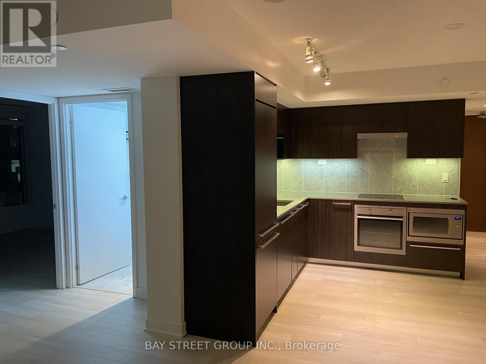 602 - 70 Queens Wharf Road, Toronto, Ontario  M5V 0J2 - Photo 5 - C12439031