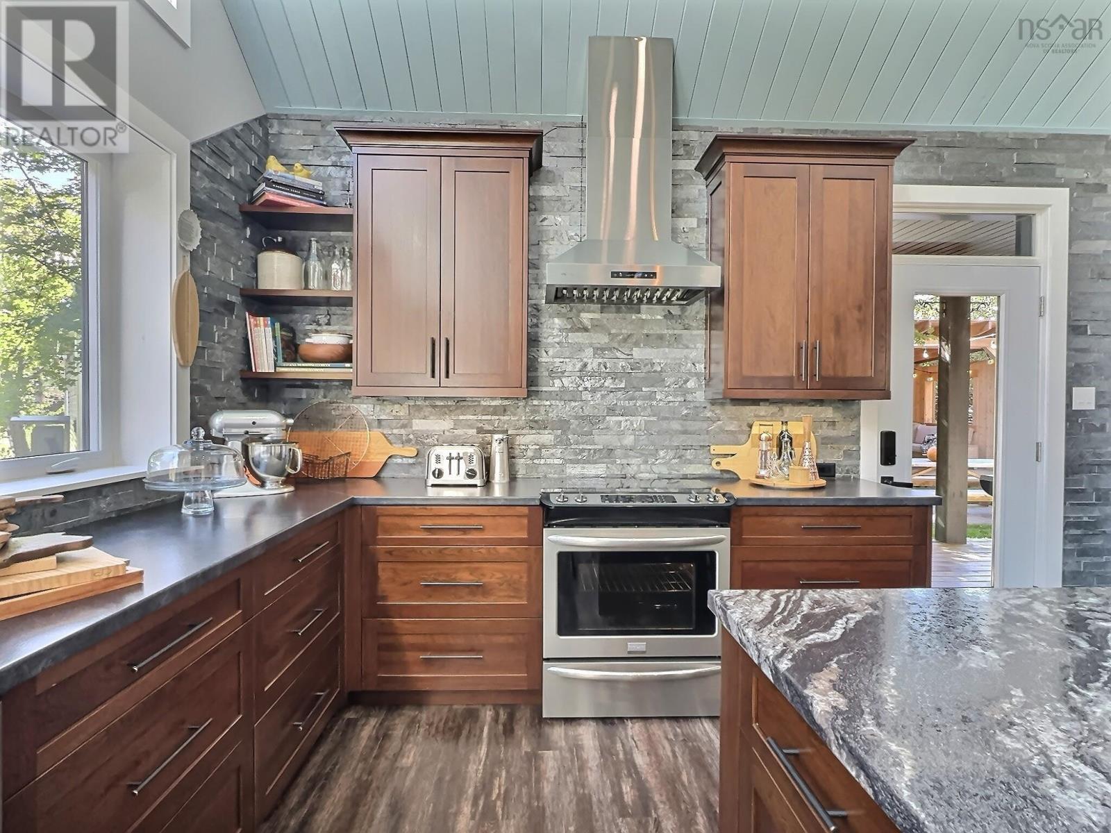 100 Lake Shore Drive, Great Village, Nova Scotia  B0M 1L0 - Photo 8 - 202524805