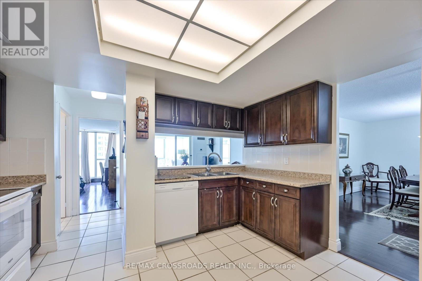 604 - 275 Bamburgh Circle, Toronto, Ontario  M1W 3X4 - Photo 13 - E12439035