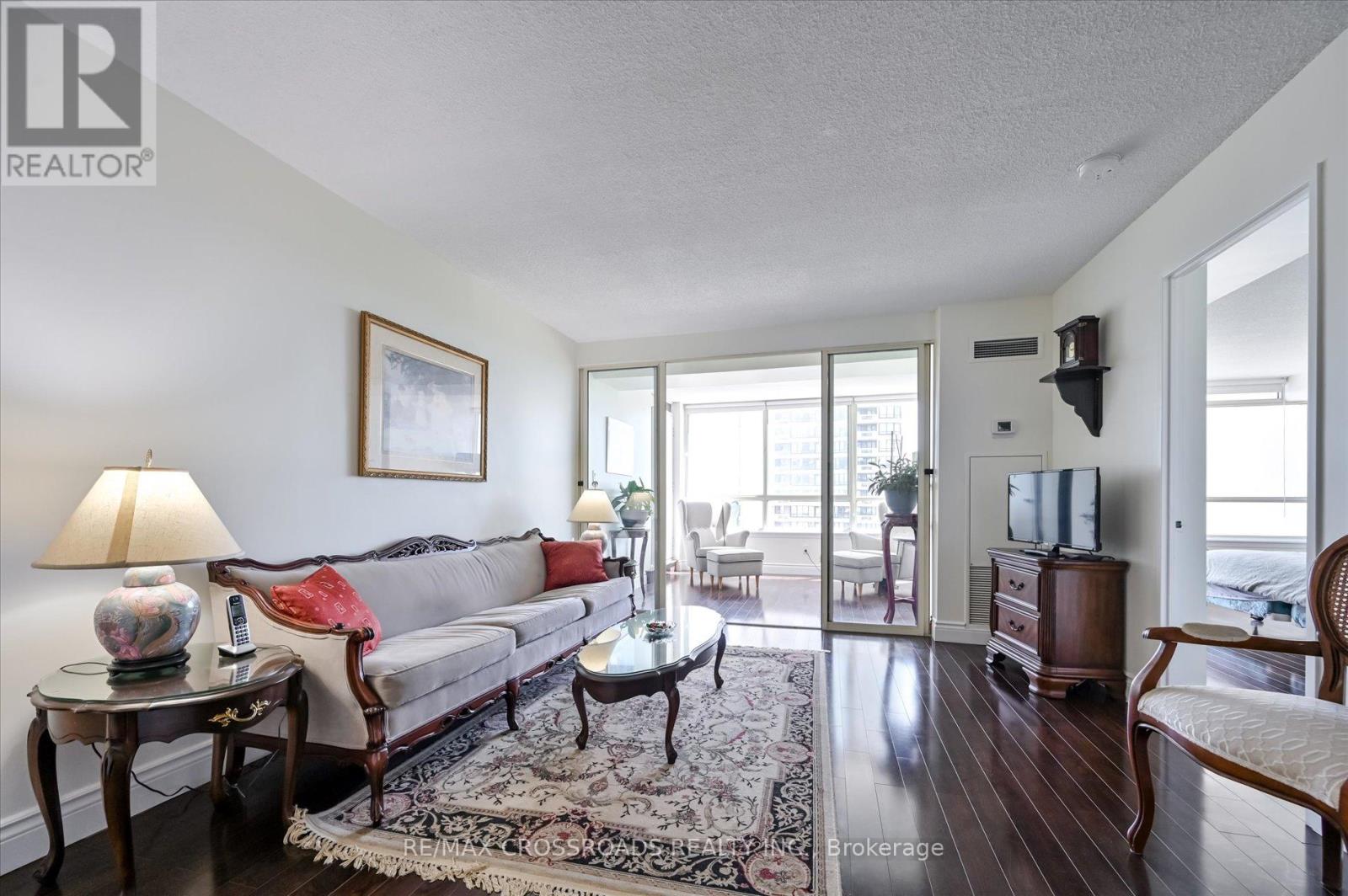 604 - 275 Bamburgh Circle, Toronto, Ontario  M1W 3X4 - Photo 9 - E12439035