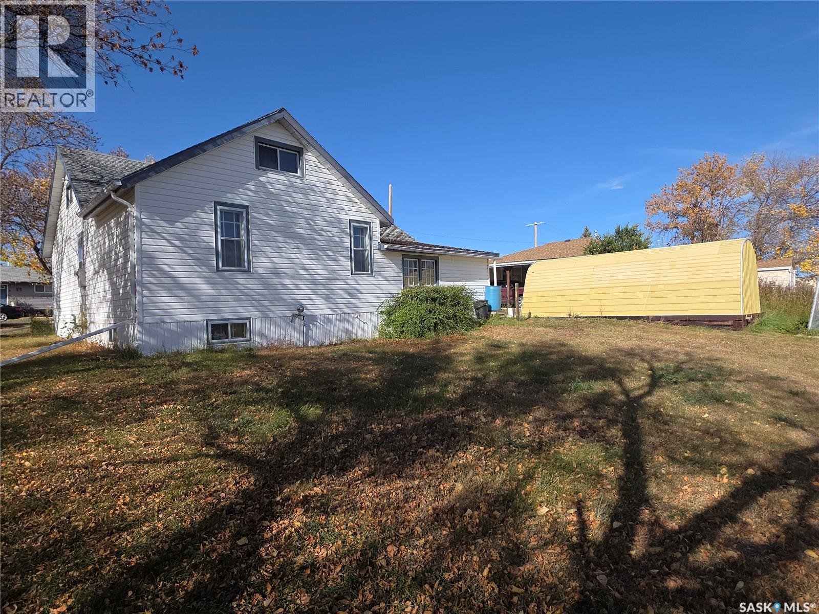 210 2nd Street S, Cabri, Saskatchewan  S0N 0J0 - Photo 37 - SK019865